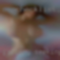 Gallery seeking woman